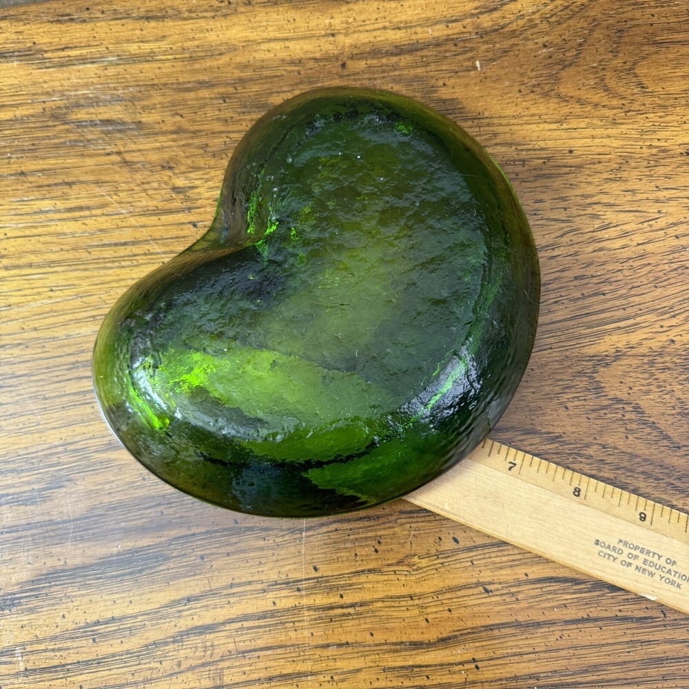 Vintage 70's Blenko Kidney Bean Art Glass Ashtray  Avocado Green‎ Heart - Picture 7 of 8